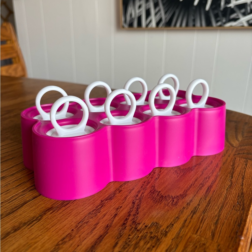 Koji Pink Popsicle Mold Set 8 Count Valentine’s Day Treats Reusable Ice Pop